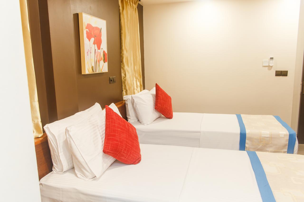Hotel Club Blu Hulhumale Esterno foto