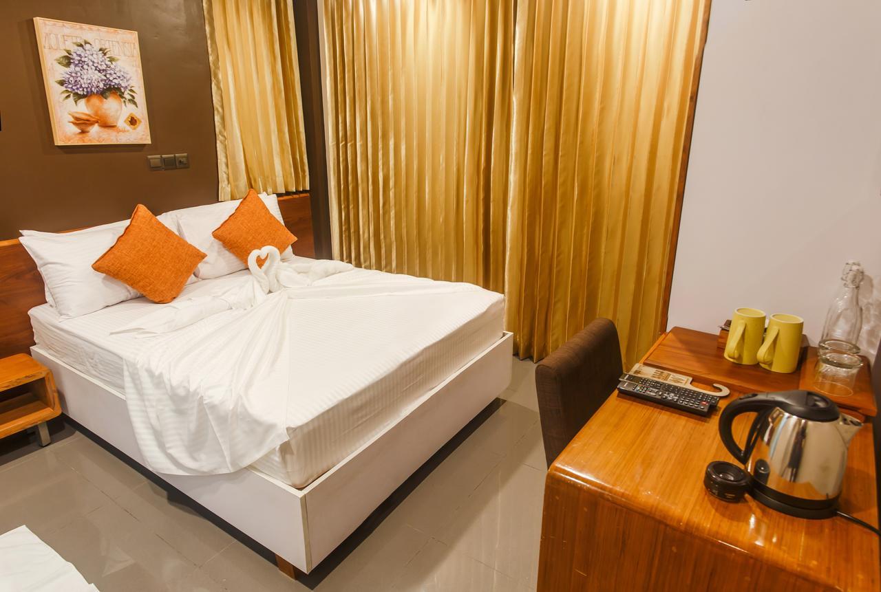 Hotel Club Blu Hulhumale Esterno foto