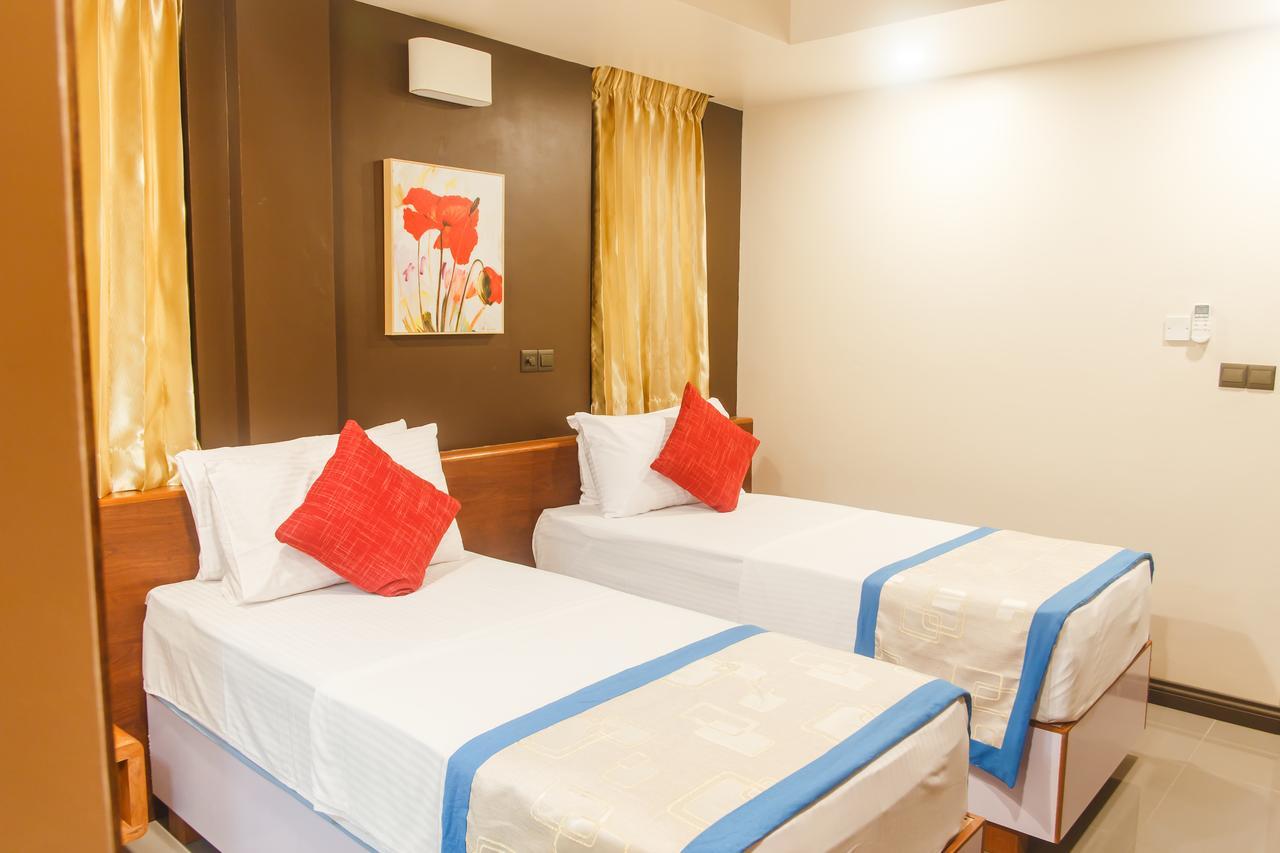 Hotel Club Blu Hulhumale Esterno foto