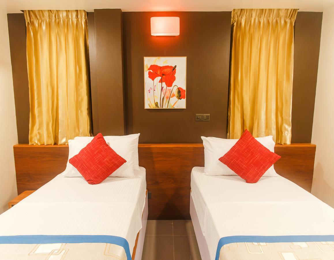 Hotel Club Blu Hulhumale Esterno foto
